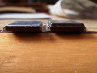 SRAM����������̂Ƃ̔�r