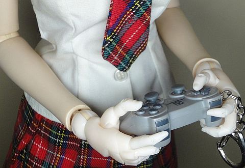 PS�R���g���[���[����莩�R�Ɉ��邱�Ƃ��ł���悤��