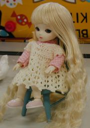 �~�j���C�B������͂���ɏ������A�w�b�h��1/6�h�[���Ƃقړ��T�C�Y�B��������l�i�͌��\����悤�ł��B